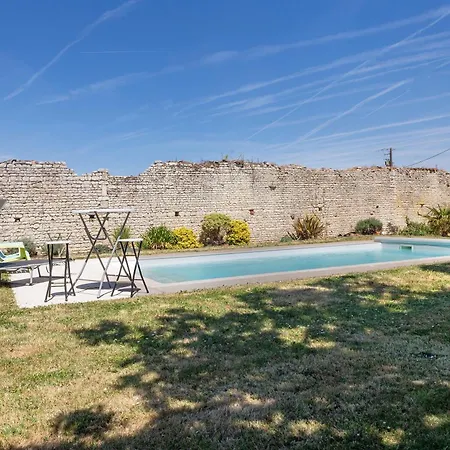 En Charente Maritime Bed & Breakfast