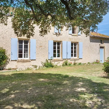 En Charente Maritime Loire-Sur-Nie
